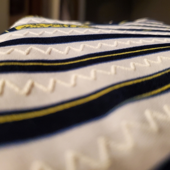 DeVia womens tank - Picture 10 of 10